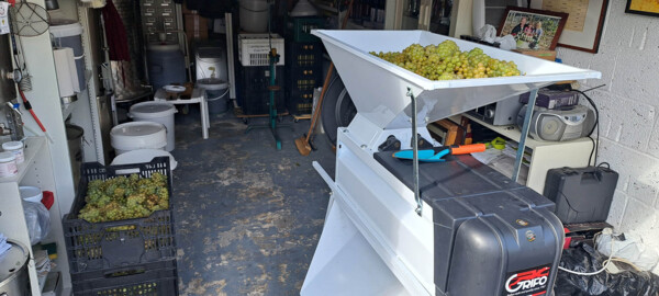 20231005_142319_kneuzer_en_ontsteler_machine.jpg